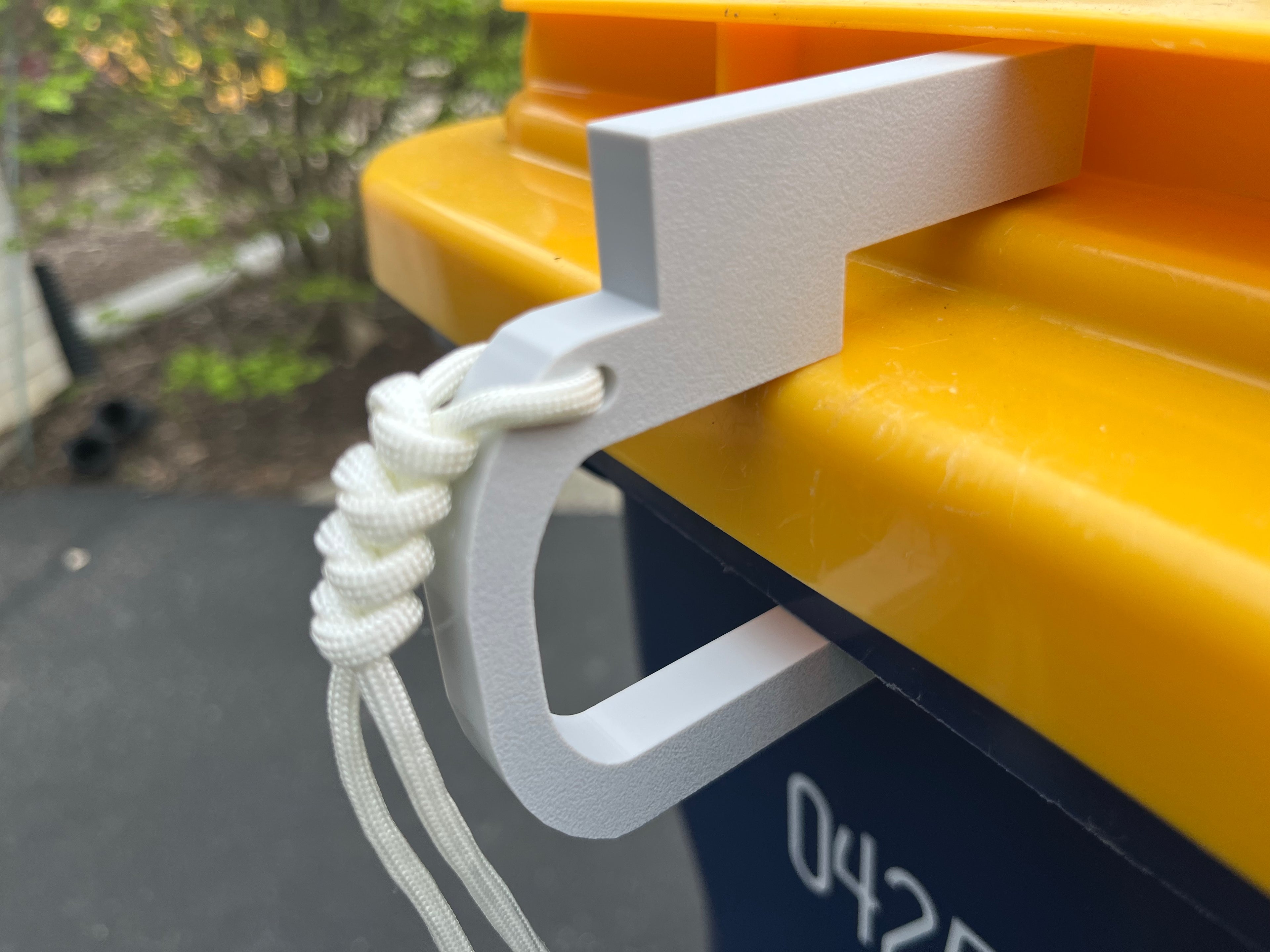 Compost Can With Rope Attachment