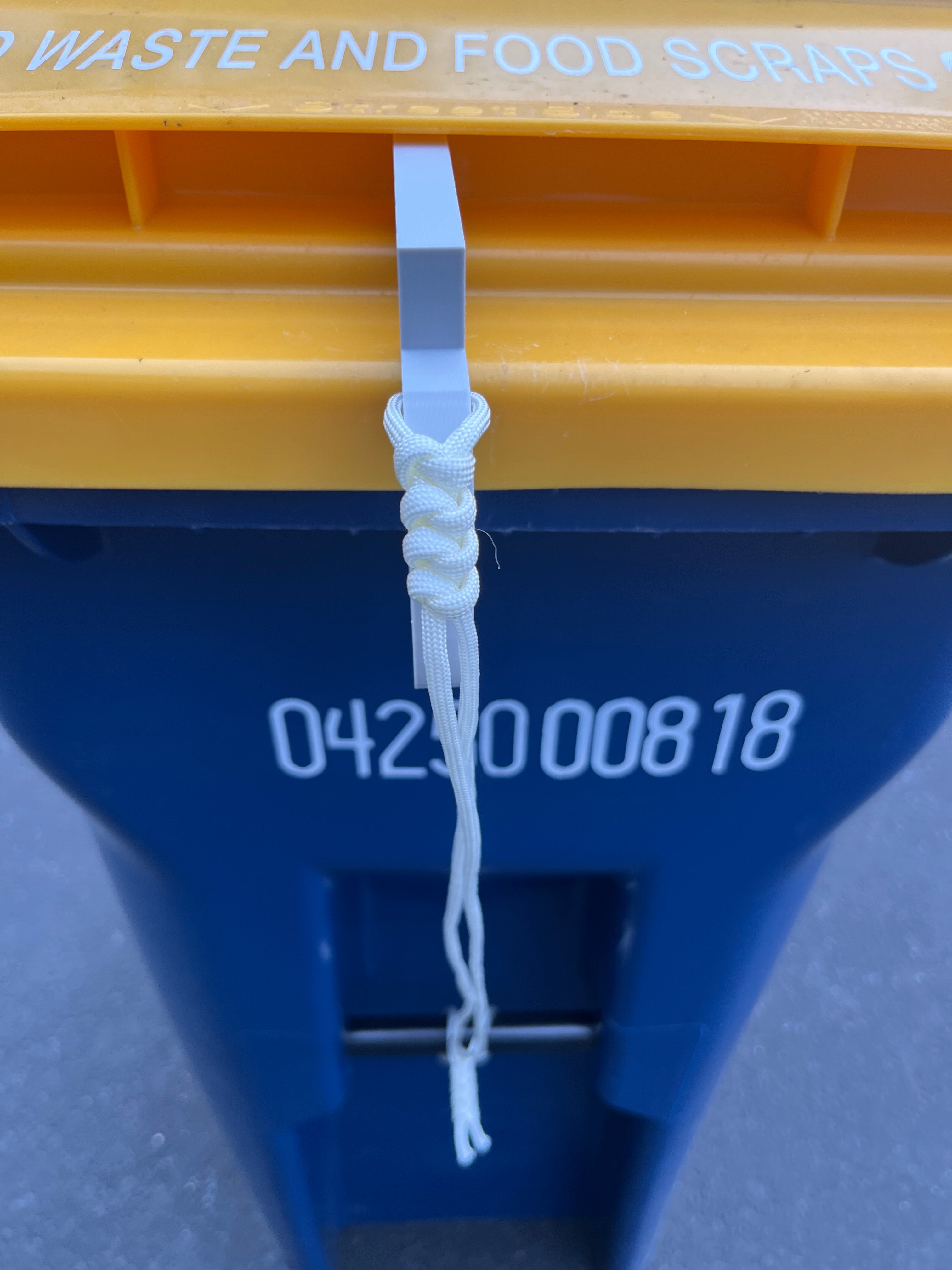Compost Can With Rope Attachment
